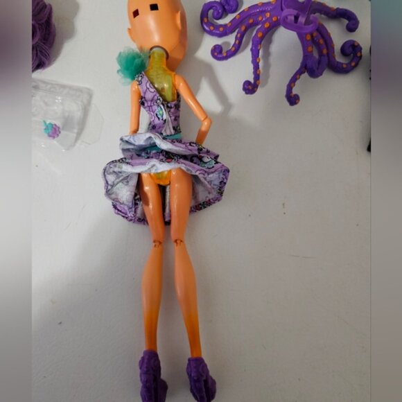 Monster High Inner Monster Shockingly Shy Scared Silly Doll Incomplete - Picture 8 of 8